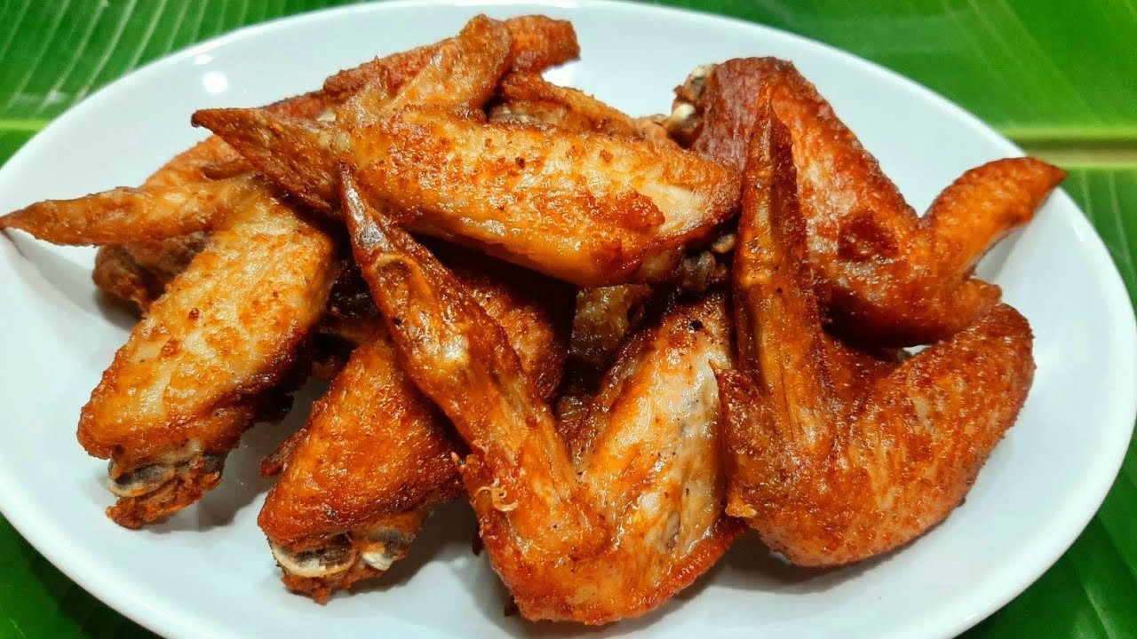 L-7 ທອດປີກໄກ່ Deep Fried chicken wings 닭 날개 튀김